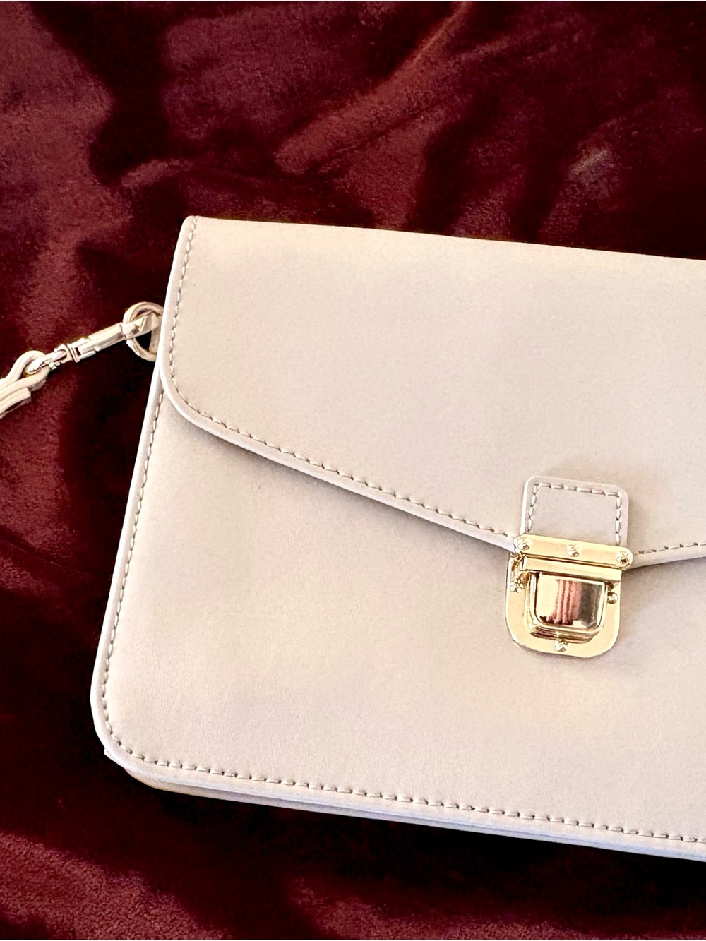 Danier Cream Leather Envelope Wristlet with Gold Hardware